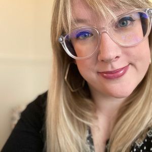 Meet your Posher, Abby